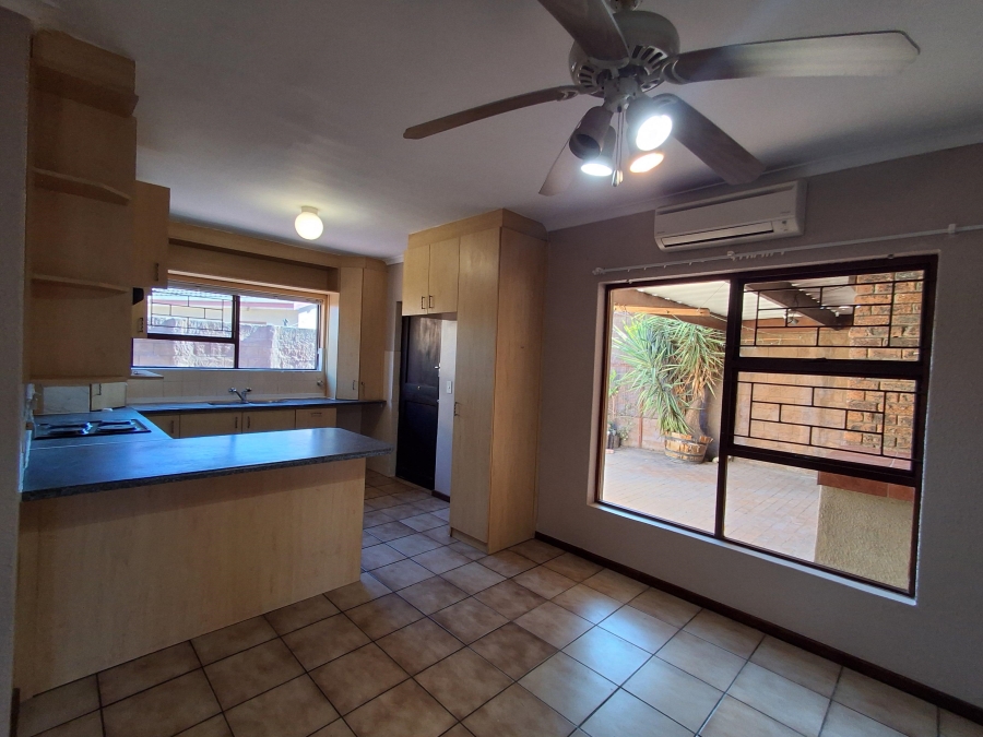 To Let 2 Bedroom Property for Rent in Jagtershof Western Cape